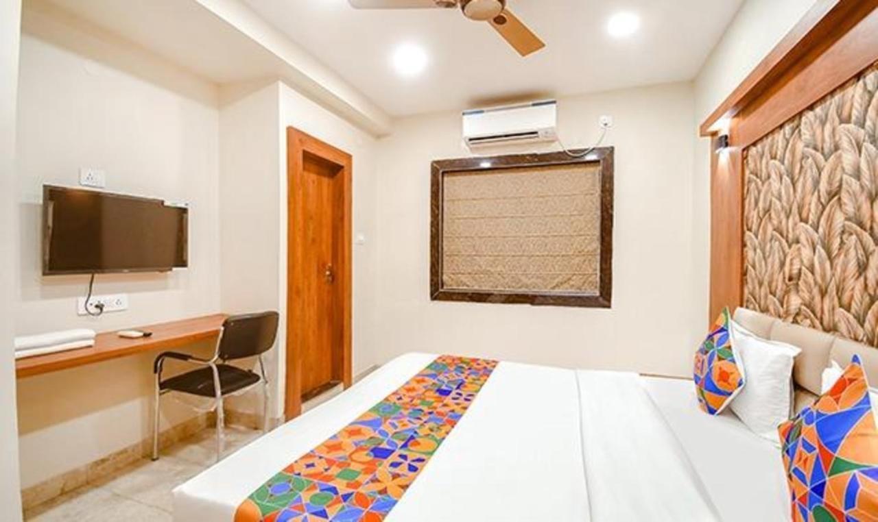 Fabhotel Dworld Residency 3* Kolkata